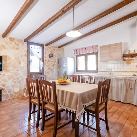 Mariant Con Piscina Privata Villa