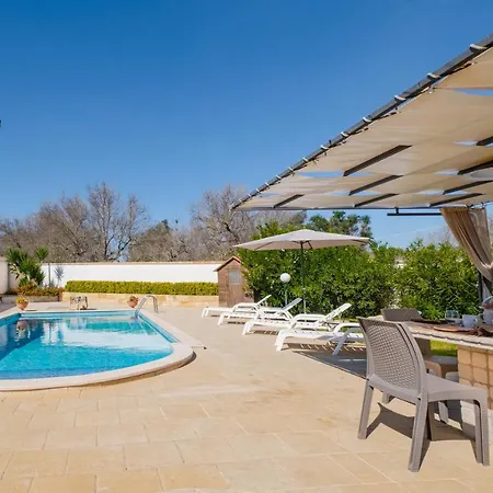 Mariant Con Piscina Privata Villa